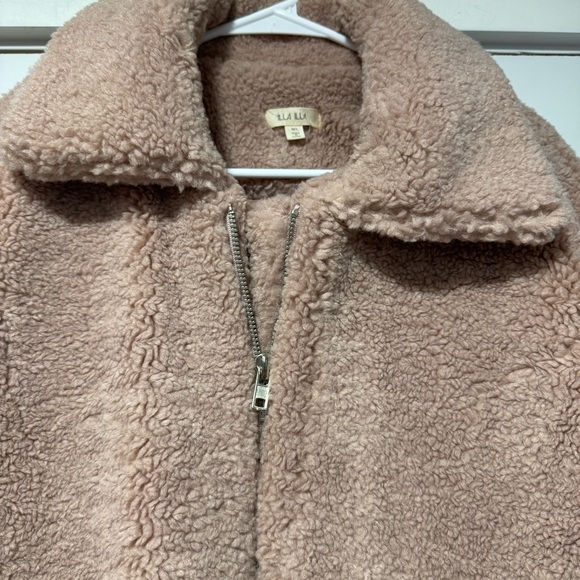 ILLA ILLA Cozy Blush Teddy Jacket - Picture 6 of 11
